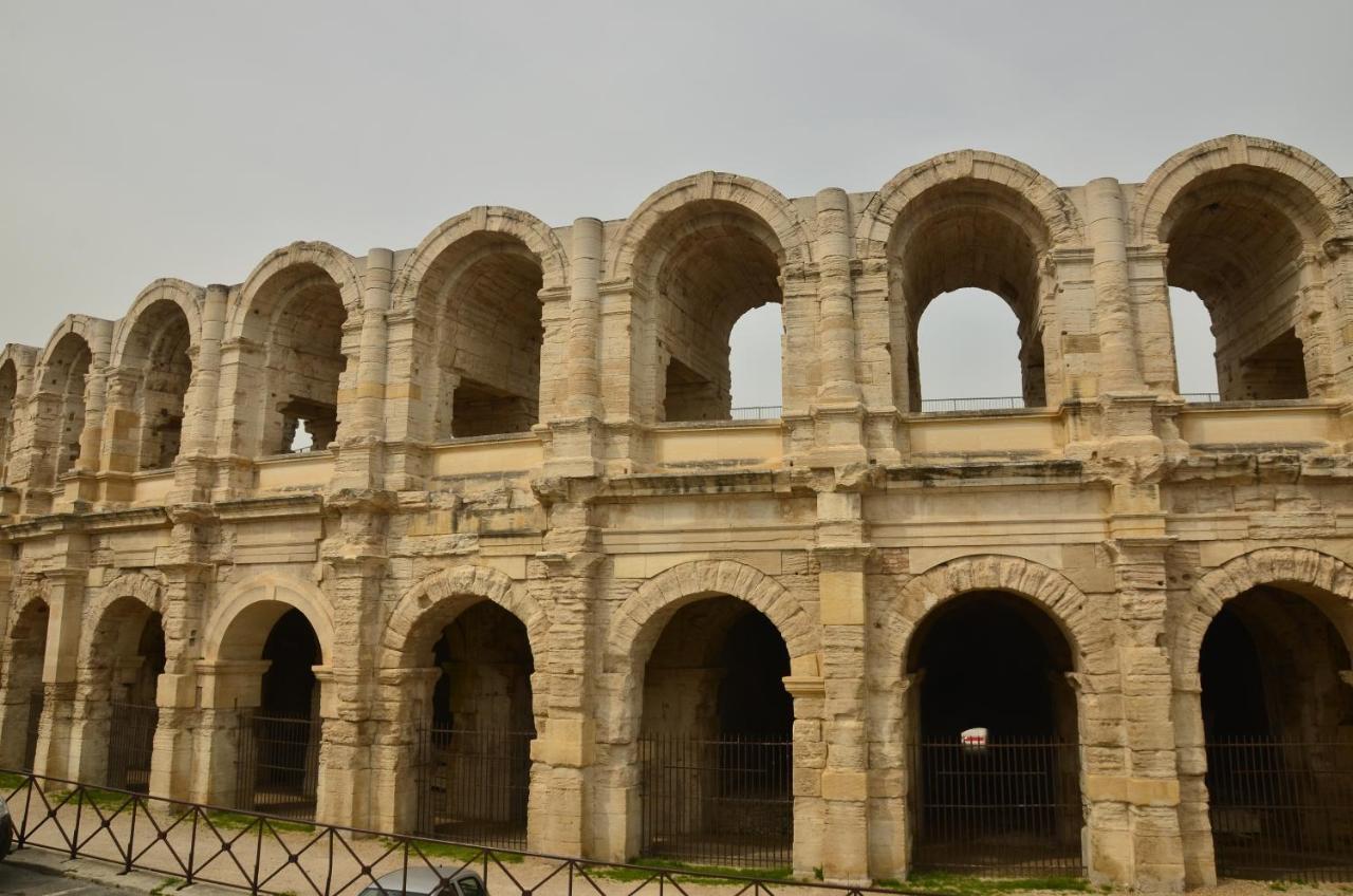 La Pitchoun Des Arenes Villa Arles Exteriör bild
